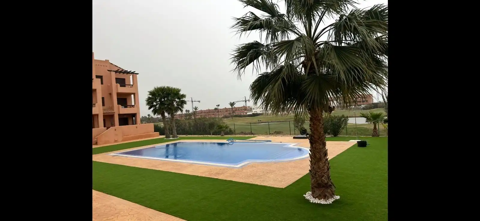 Bungalow con piscina en venta en calle infanta cristina 12
