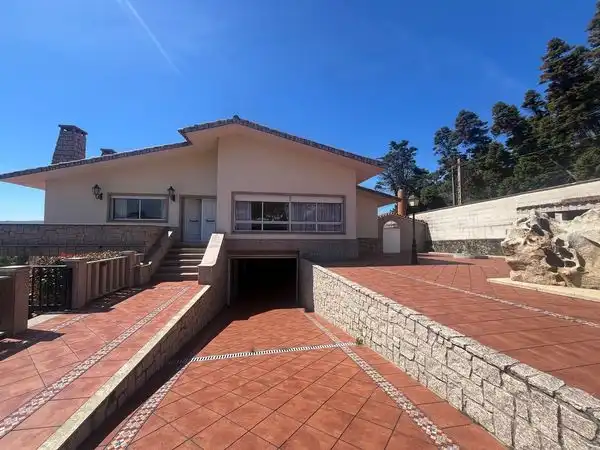 Vista exterior de Casa o chalet en venta en A Guarda   con Calefacción, Jardín privado y Terraza