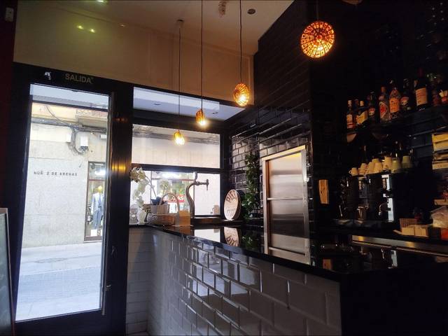 Local comercial en Alquiler en Centro