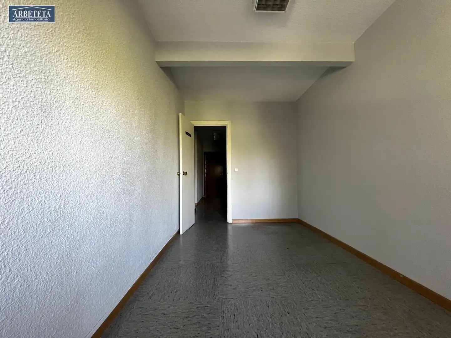 Habitación de Oficina de alquiler en Guadalajara con Calefacción