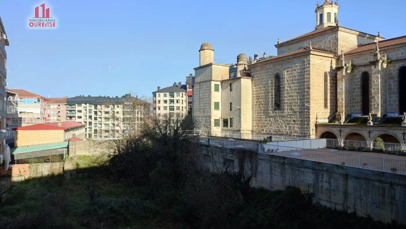 Flat for rent in Couto