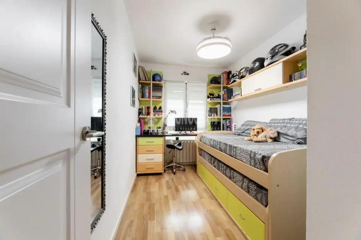 Schlafzimmer von Wohnung zum Verkauf in Hoyo de Manzanares mit Klimaanlage, Heizung und Gemeinschaftspool
