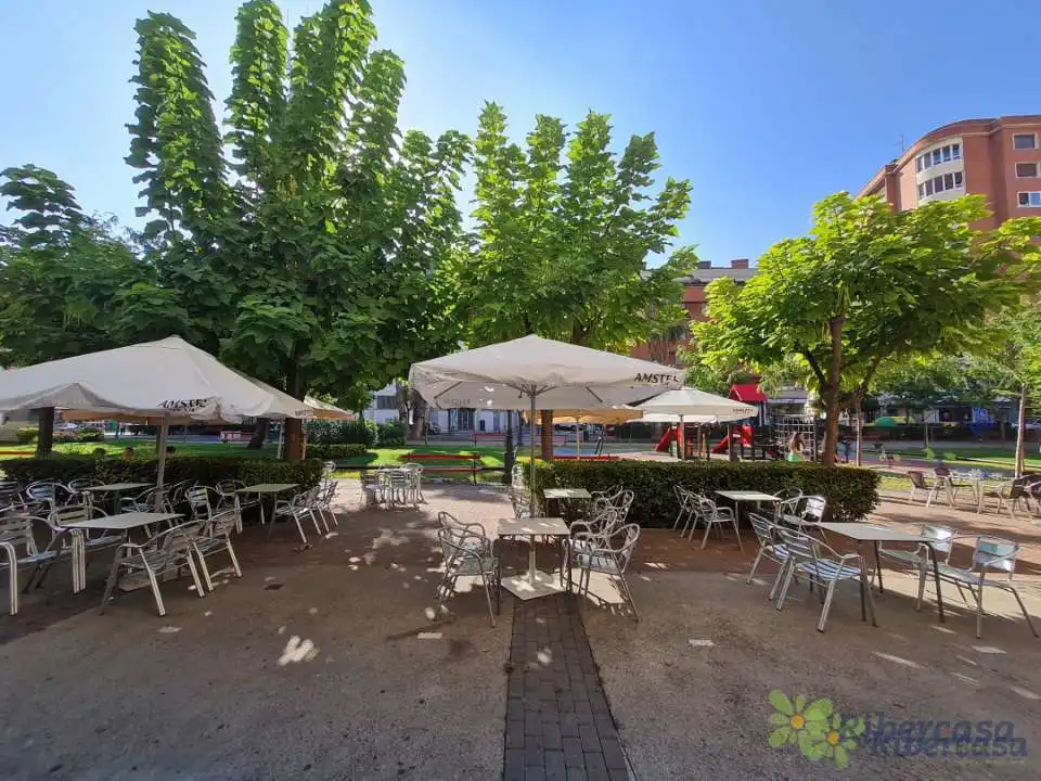Local comercial de lloguer a Paseo de Invierno