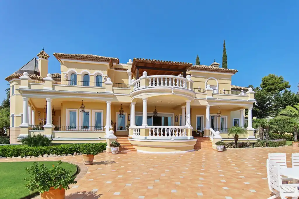 Chalet con piscina en venta en Benahavís pueblo, imagen 5