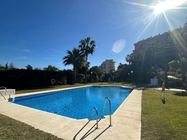 Apartament amb piscina en venda a Torrequebrada