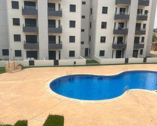 Piscina de Apartament en venda en San Miguel de Salinas amb Aire condicionat i Balcó