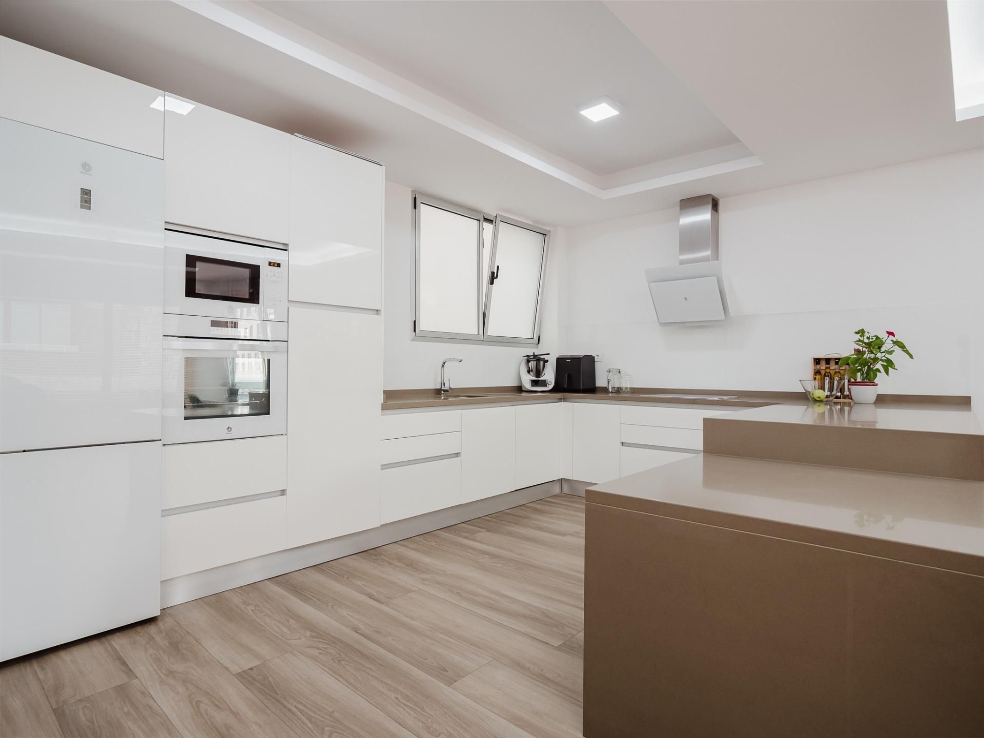Kitchen of Flat for sale in Las Palmas de Gran Canaria  with Storage room