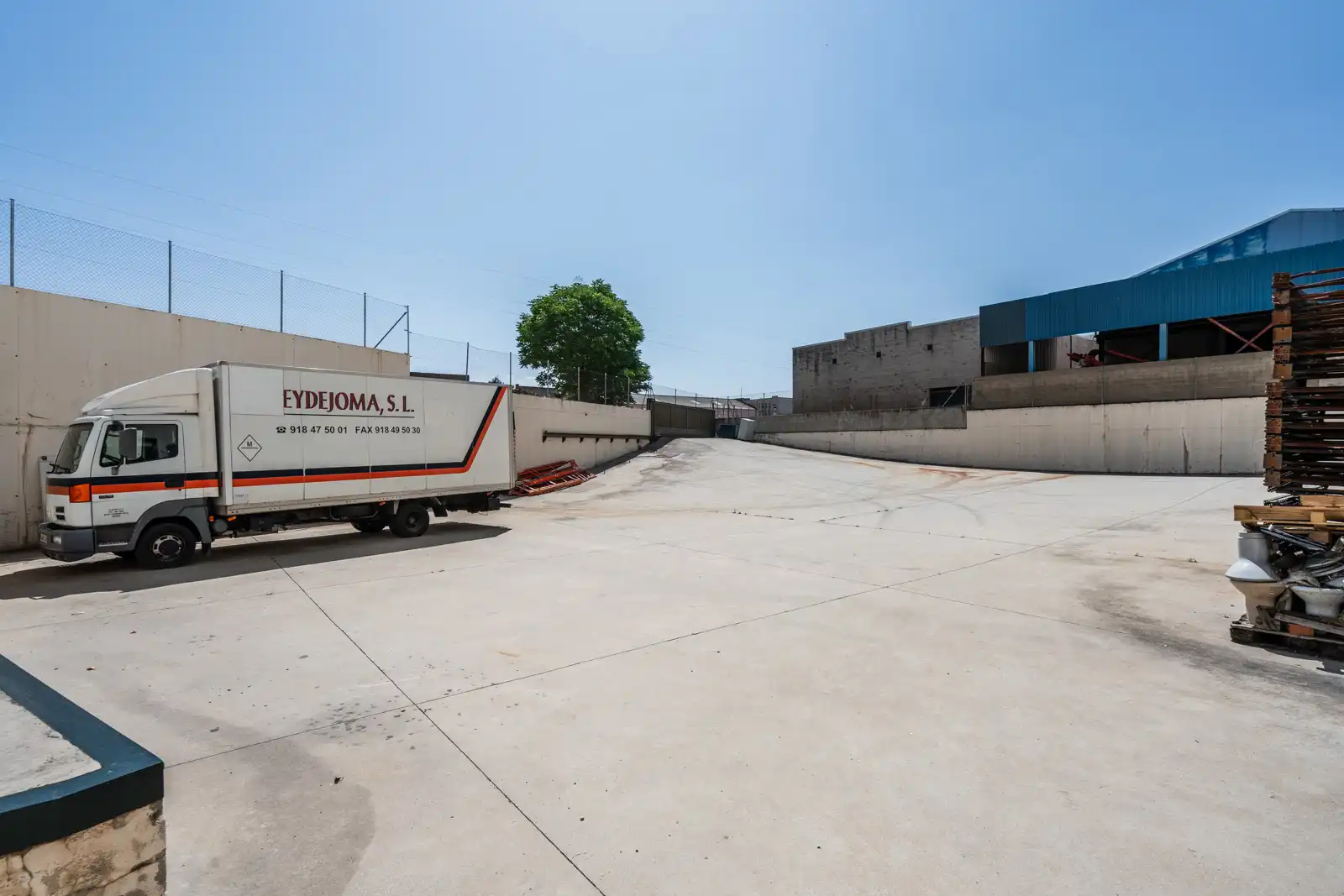 Exterior view of Industrial buildings for sale in Colmenar Viejo  with Heating