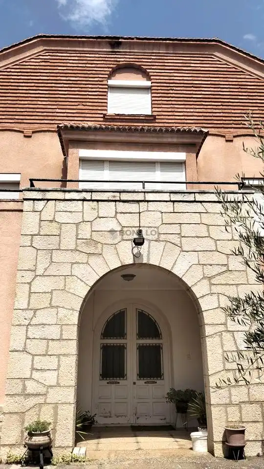 Vista exterior de Casa o xalet en venda en Utrillas amb Calefacció, Jardí privat i Terrassa