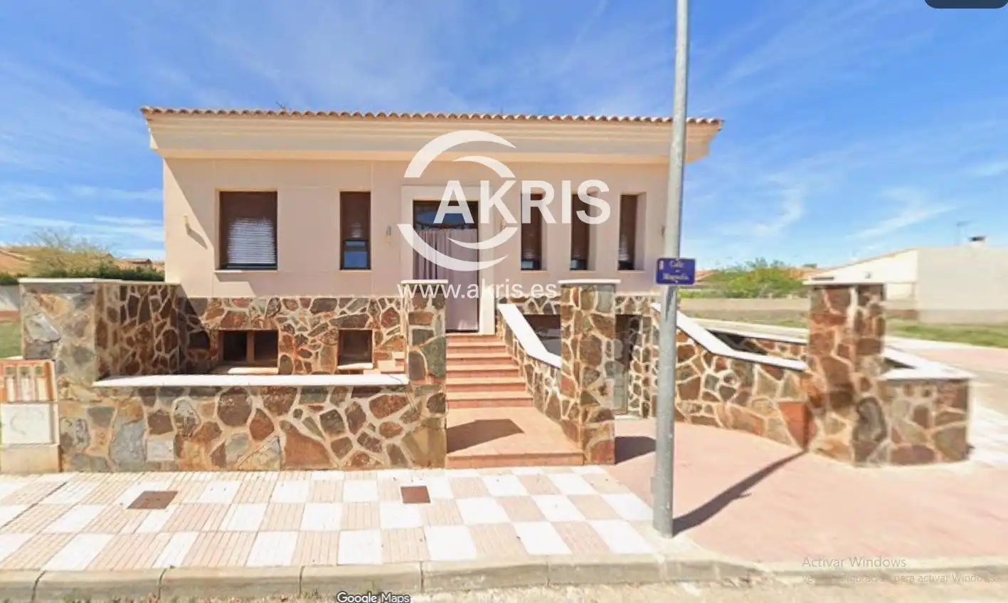 Chalet en venta en Calle Magnolia, imagen 3