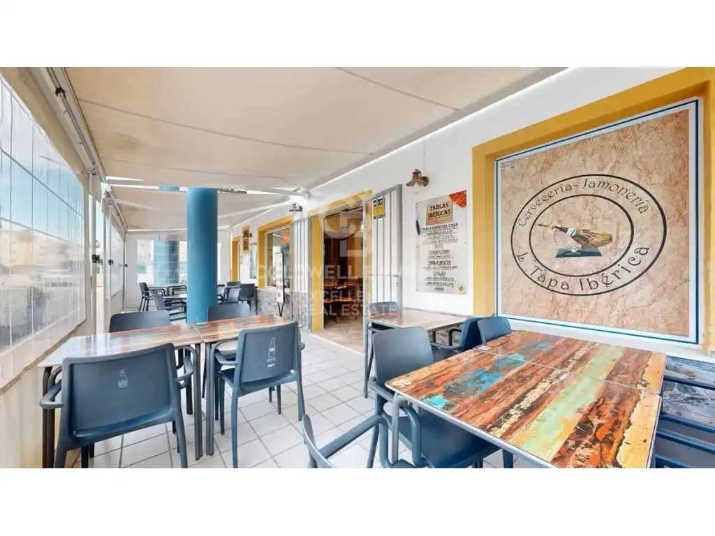 Local en venta en Oliva