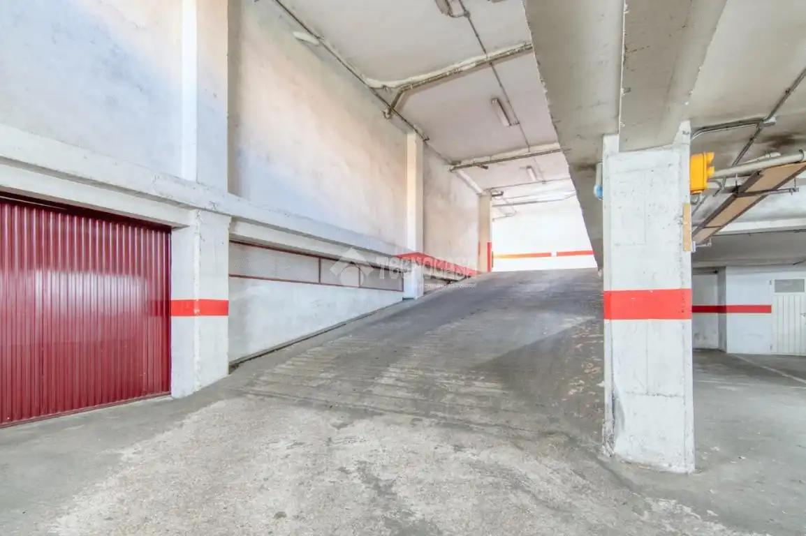 Parkplatz von Garage zum Verkauf in Salamanca