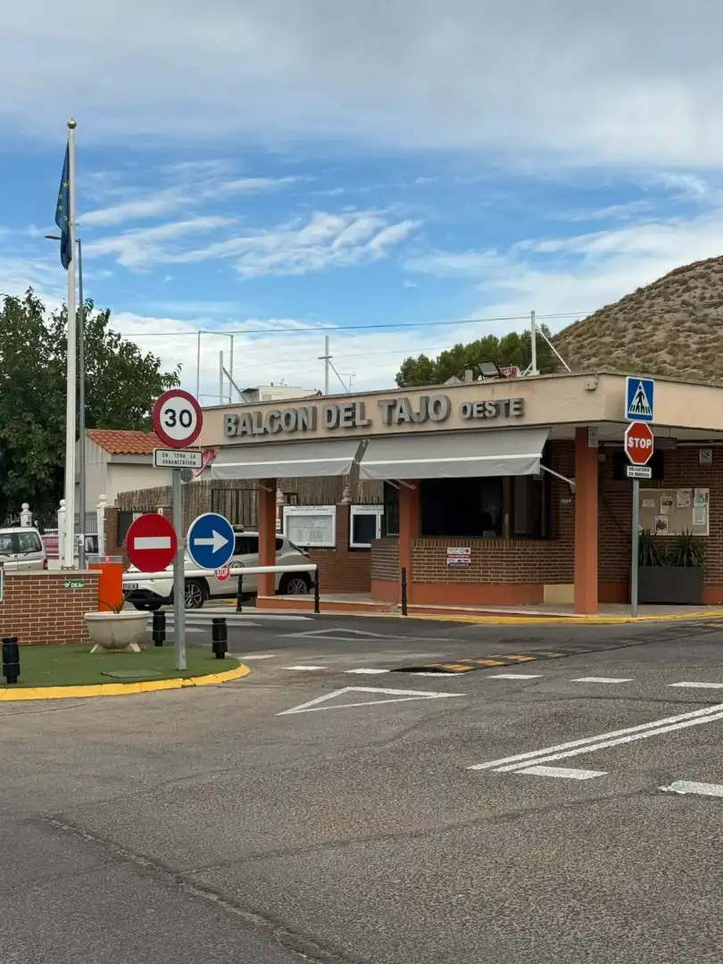 Casa amb piscina en venda a Calle Almonte, imagen 2