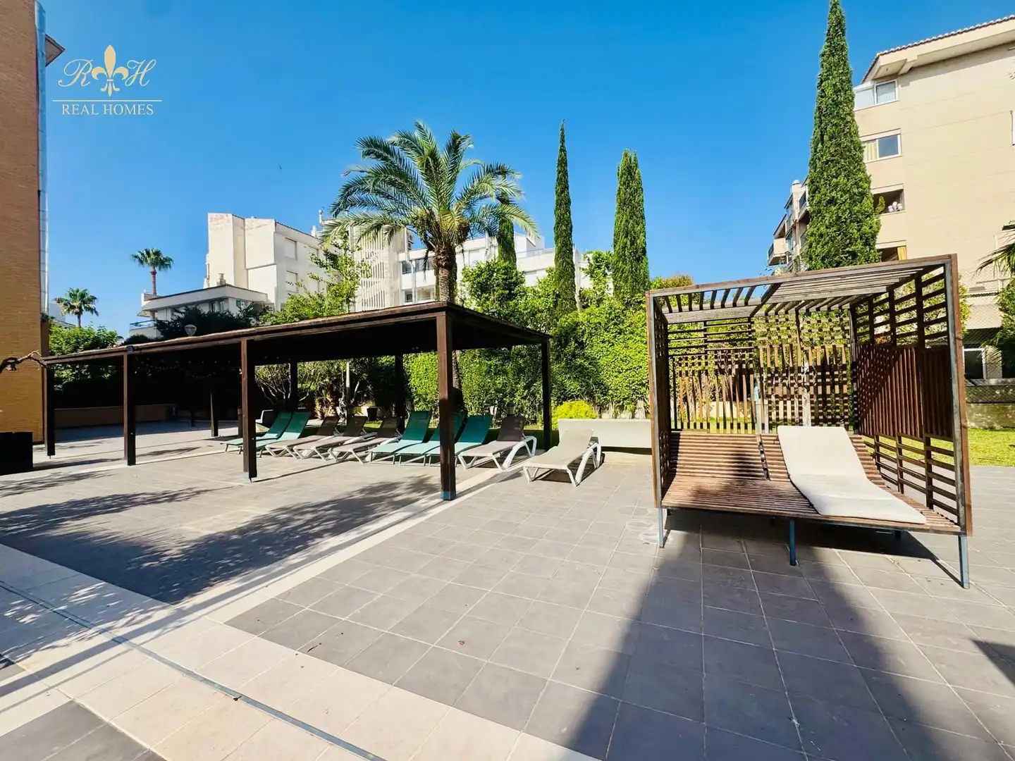 Terrasse von Dachboden zur Miete in L'Alfàs del Pi mit Klimaanlage, Terrasse und Schwimmbad