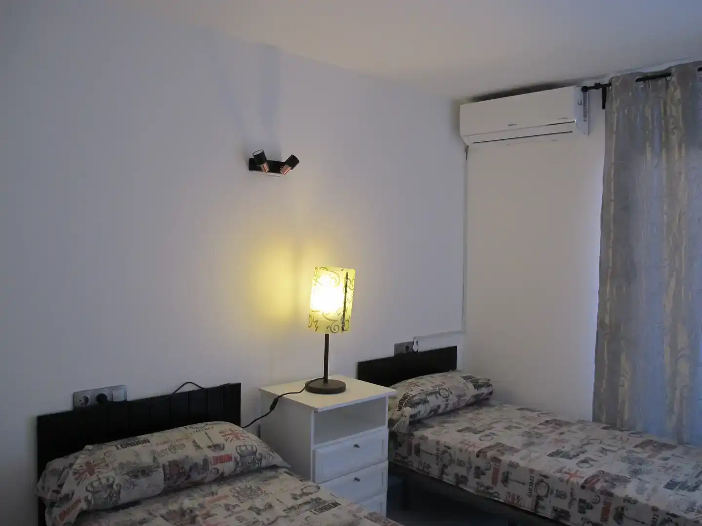 Schlafzimmer von Wohnung zur Miete in Sant Josep de sa Talaia mit Klimaanlage, Möbliert und Balkon