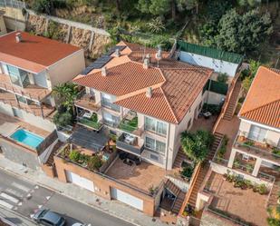 Vista exterior de Casa adosada en venda en Sant Pol de Mar amb Calefacció, Jardí privat i Terrassa