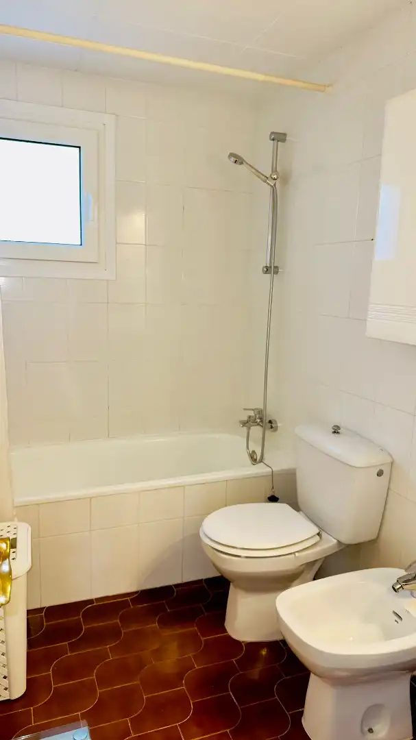 Baño de Casa o chalet en venta en L'Estartit con Aire acondicionado, Calefacción y Jardín privado
