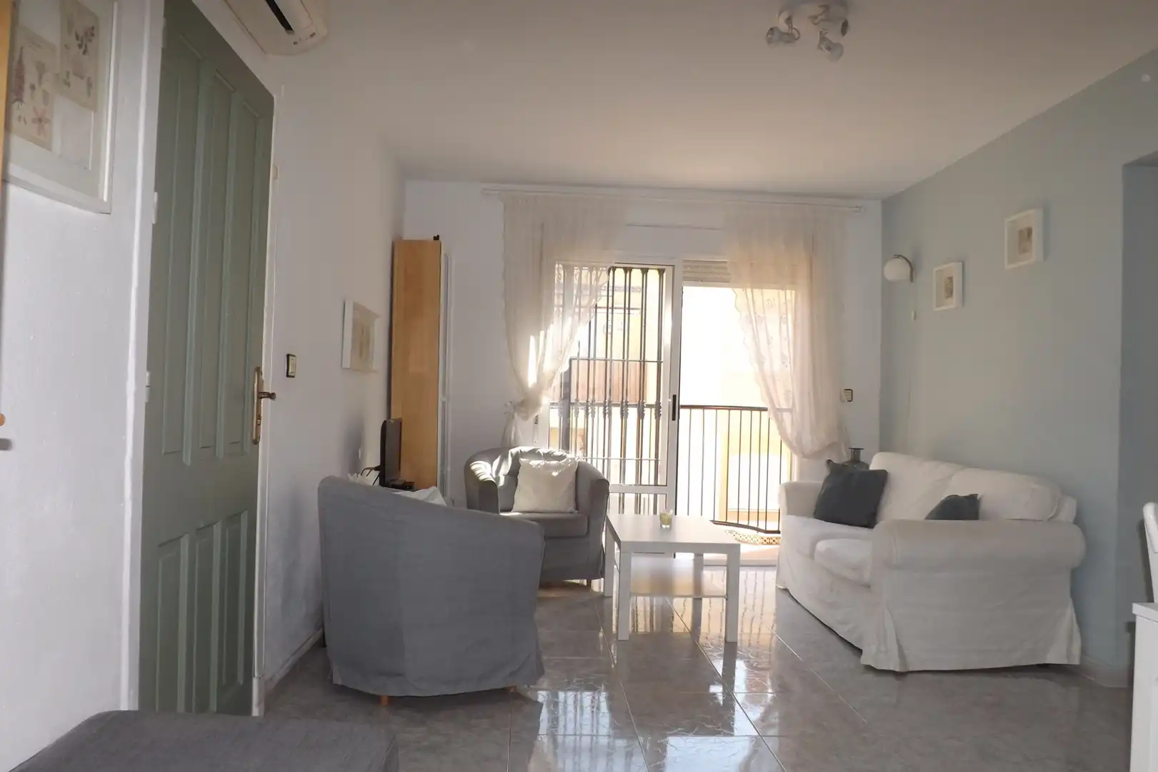 Sala de estar de Casa o chalet en venta en Torrevieja con Aire acondicionado, Amueblado y Horno