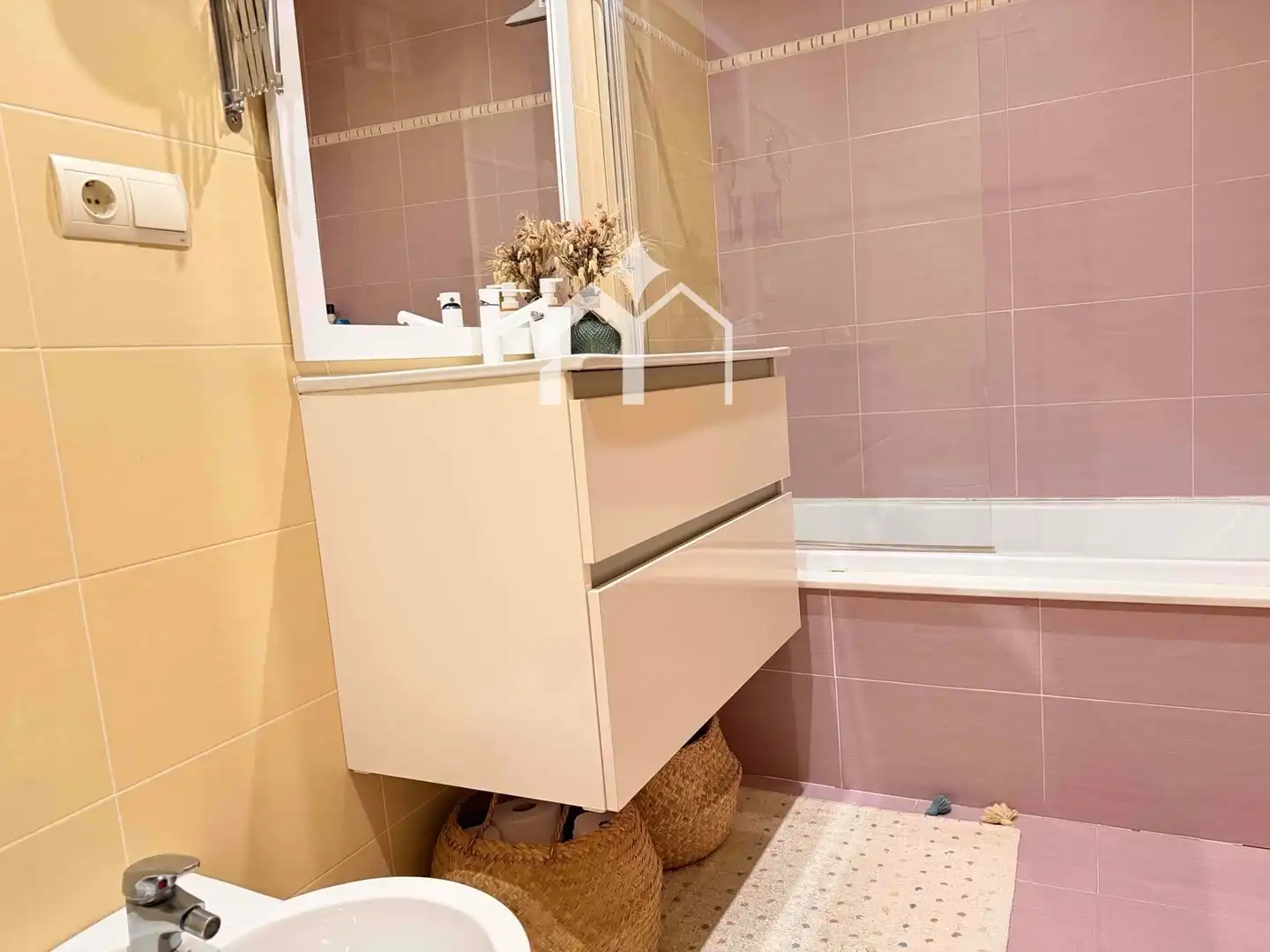 Baño de Piso en venta en Moaña con Calefacción, Trastero y Piscina