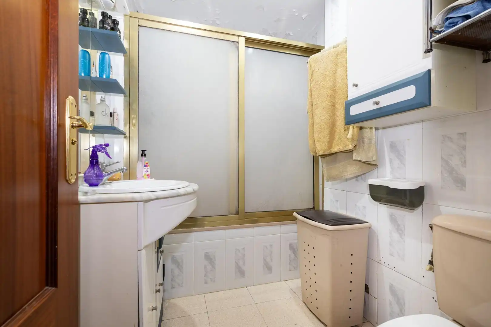 Bathroom of Flat for sale in La Zubia  with Air Conditioner, Storage room and Balcony