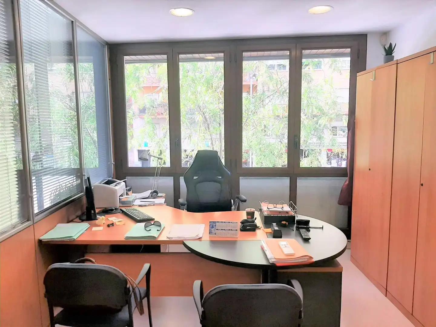 Büro zur Miete in Barcelona mit Klimaanlage, Heizung und Möbliert