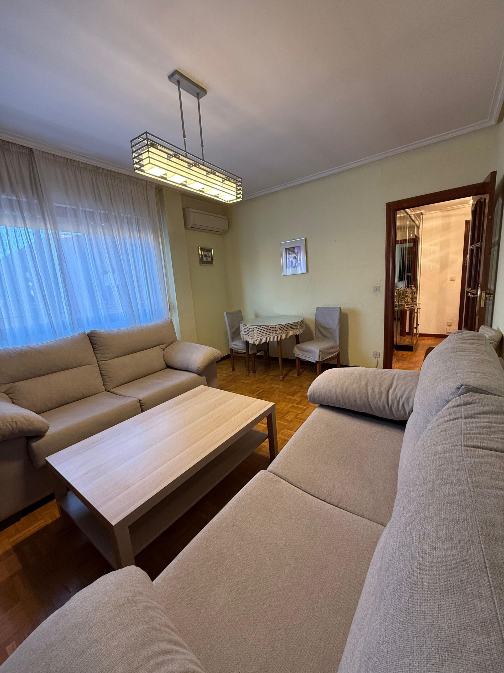 Living room of Apartment to rent in  Logroño  with Heating and Furnished