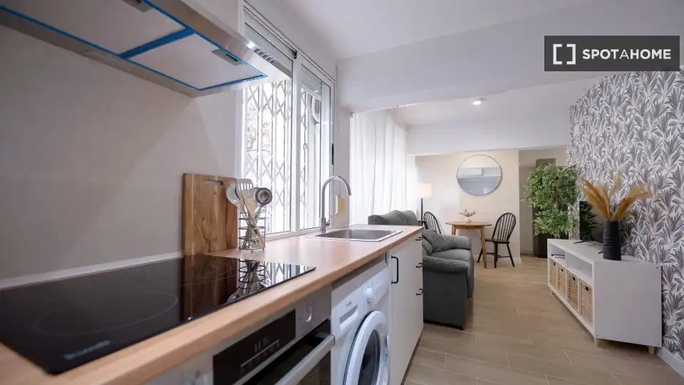 Küche von Wohnung zur Miete in Valencia mit Klimaanlage, Heizung und Möbliert