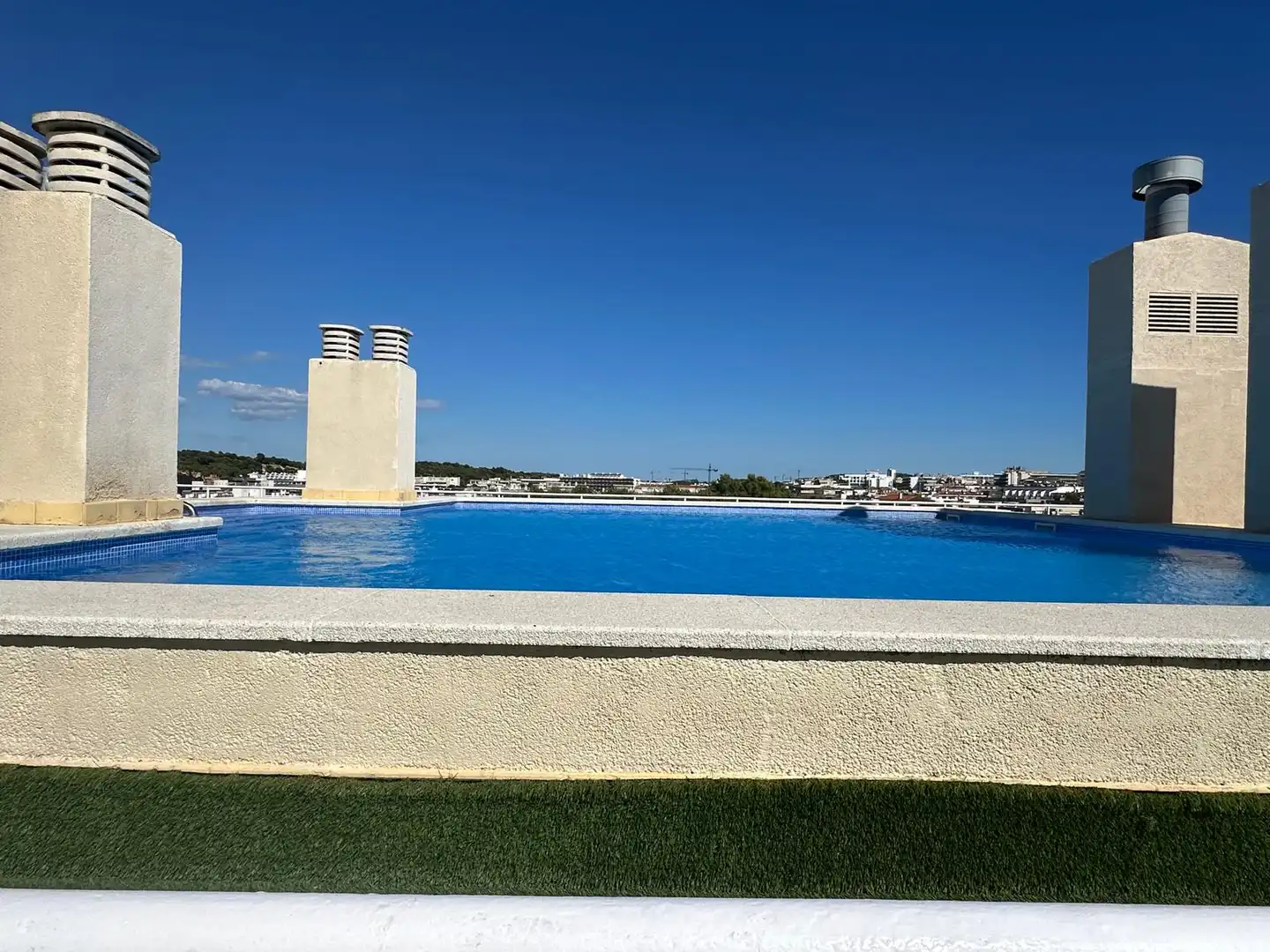 Piscina de Pis en venda en Salou amb Aire condicionat, Terrassa i Moblat
