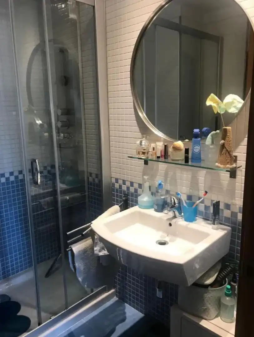 Baño de Dúplex en venta en Oleiros con Calefacción, Trastero y Amueblado