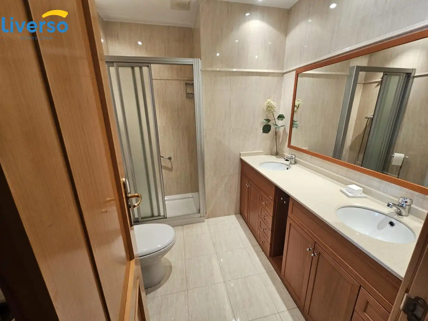 Bathroom of Flat for sale in Burgos  with Furnished