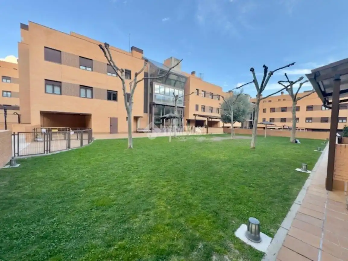 Vista exterior de Piso en venta en Las Rozas de Madrid con Aire acondicionado, Calefacción y Terraza