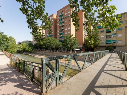 Exterior view of Flat for sale in  Granada Capital  with Balcony