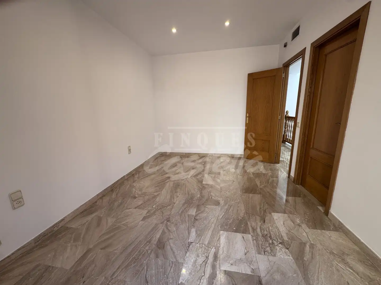 Dormitori de Casa o xalet en venda en Mataró amb Aire condicionat, Terrassa i Balcó