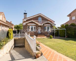 Exterior view of House or chalet for sale in Fuente El Saz de Jarama  with Air Conditioner, Heating and Private garden