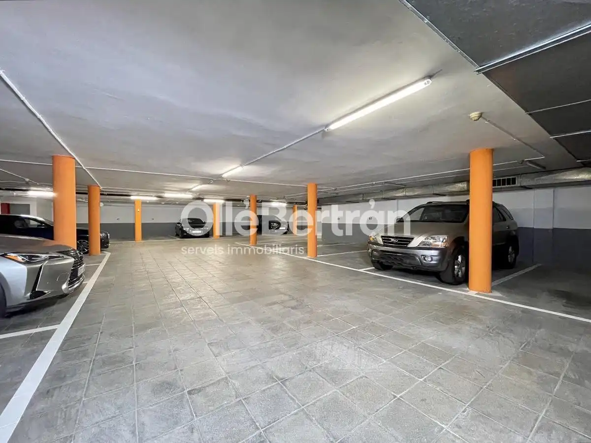 Parkplatz von Garage zur Miete in L'Hospitalet de Llobregat