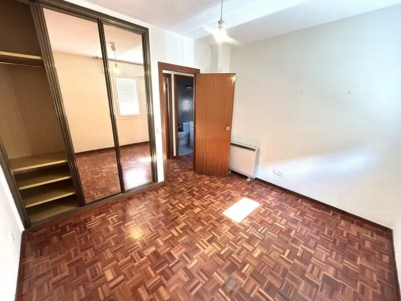 Habitación de Piso en venta en Madrid con Aire acondicionado y Calefacción