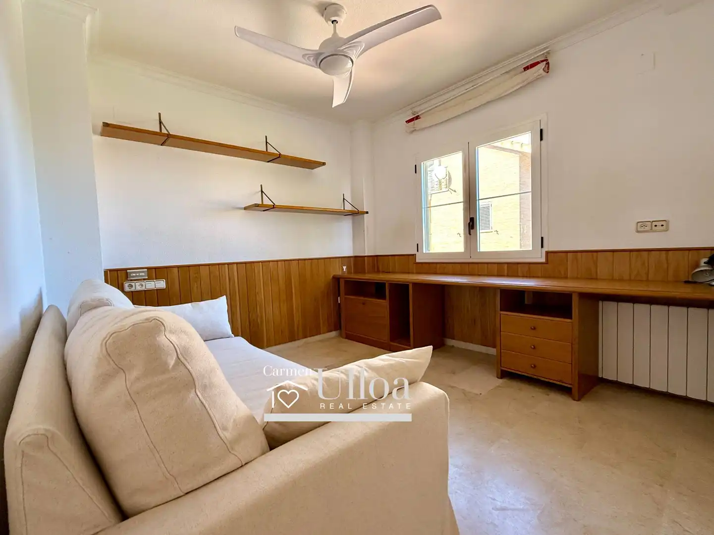 Sala d'estar de Casa o xalet en venda en Alicante / Alacant amb Aire condicionat, Calefacció i Jardí privat