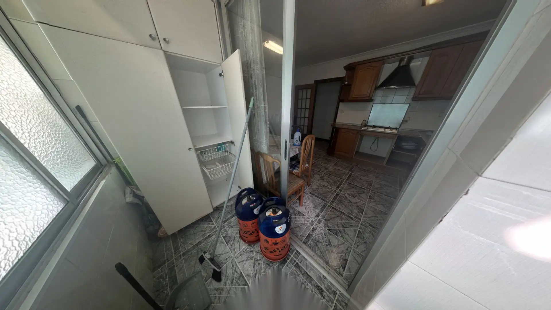 Küche von Wohnung zum Verkauf in Alicante / Alacant mit Klimaanlage, Heizung und Möbliert