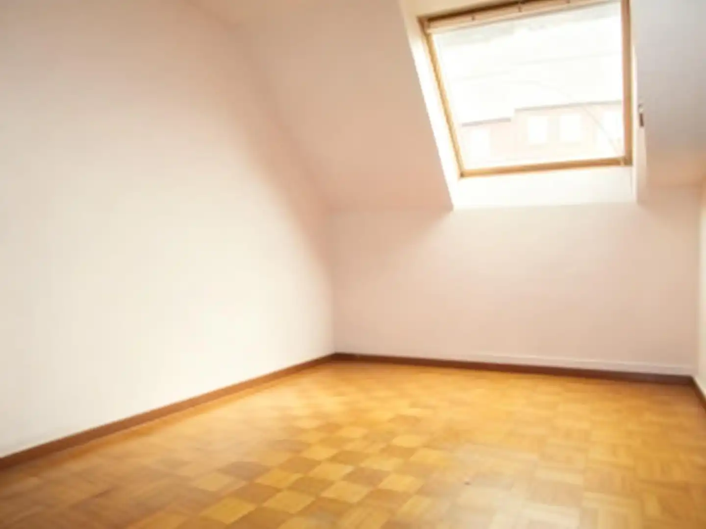 Habitación de Apartamento en venta en Oviedo  con Calefacción