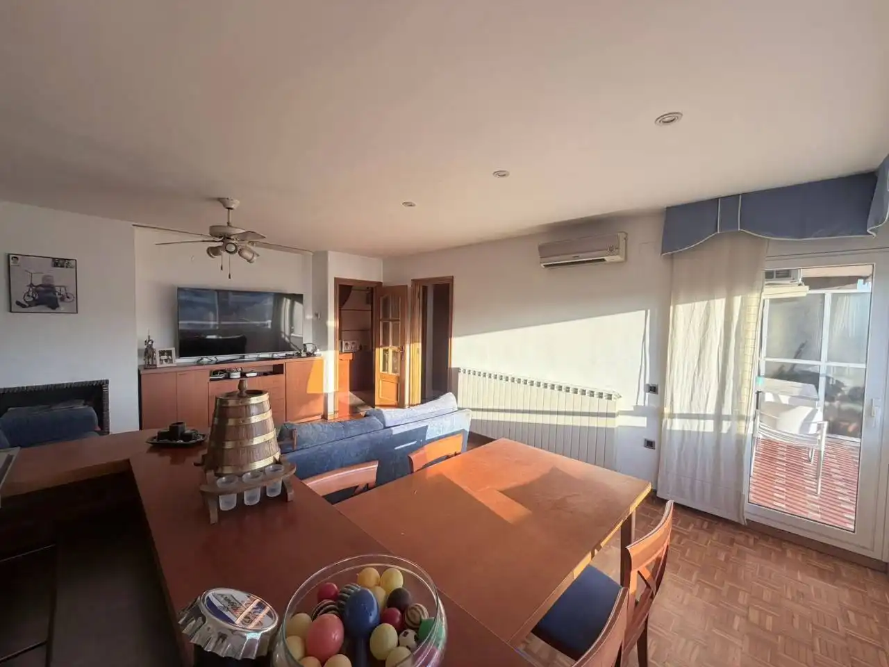 Sala de estar de Piso en venta en Terrassa con Aire acondicionado, Calefacción y Terraza