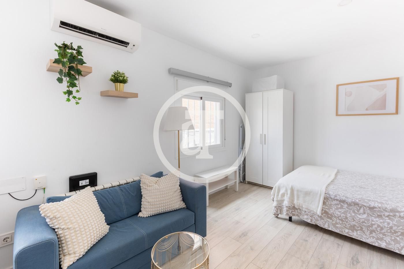 Habitación de Piso de alquiler en  Madrid Capital con Aire acondicionado, Calefacción y Amueblado