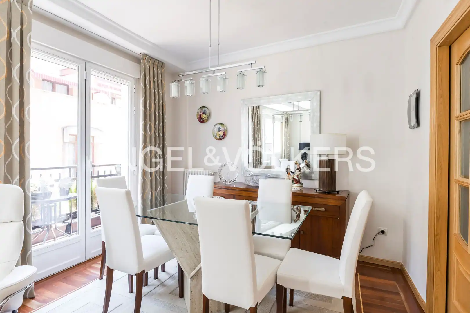 Dining room of Flat for sale in Madrid  with Air Conditioner, Heating and Parquet flooring