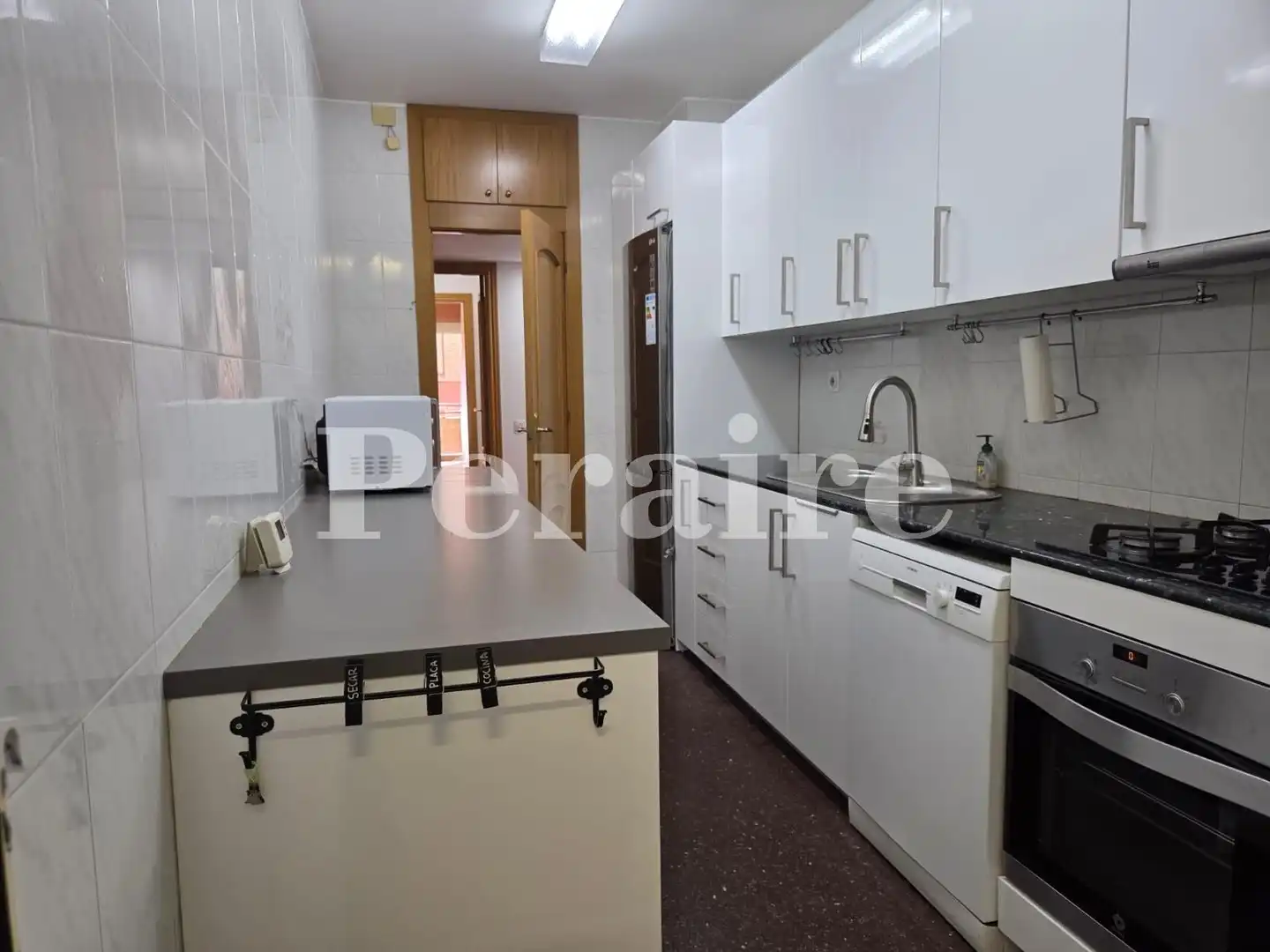 Piso de alquiler en TRAVESSERA DE DALT, 56, La Salut
