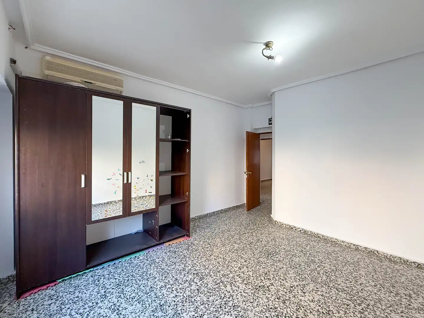 Piso en venta en Valencia con Balcón