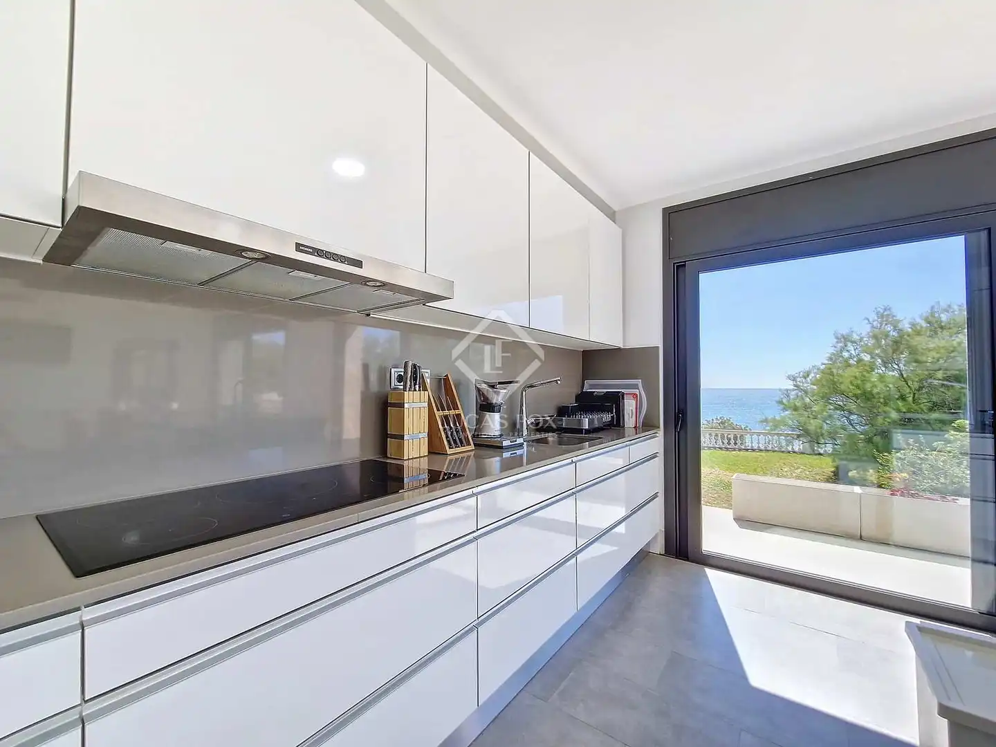Cuina de Casa o xalet de lloguer en Vilanova i la Geltrú amb Aire condicionat, Jardí privat i Terrassa