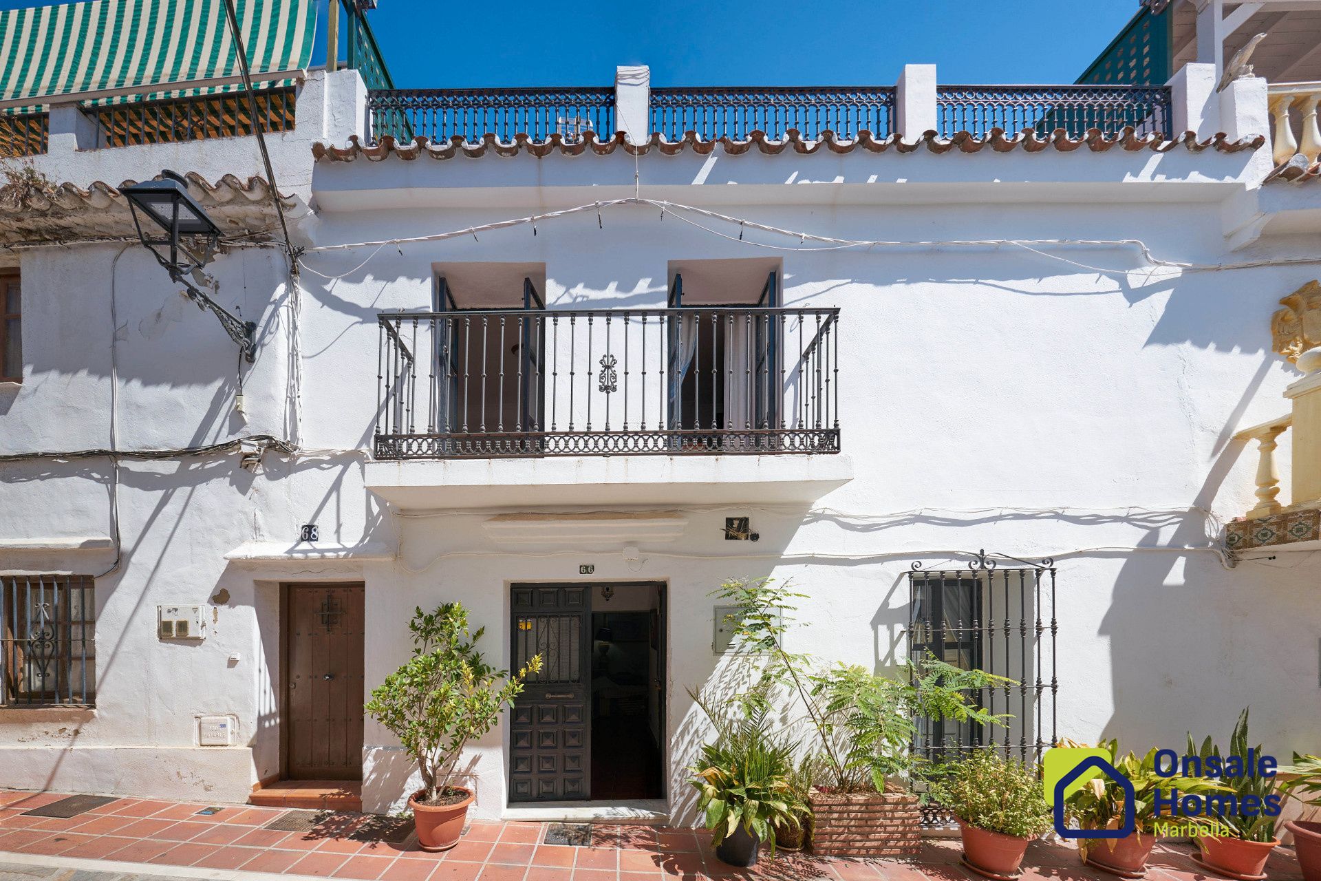 Vista exterior de Casa adosada en venta en Marbella
