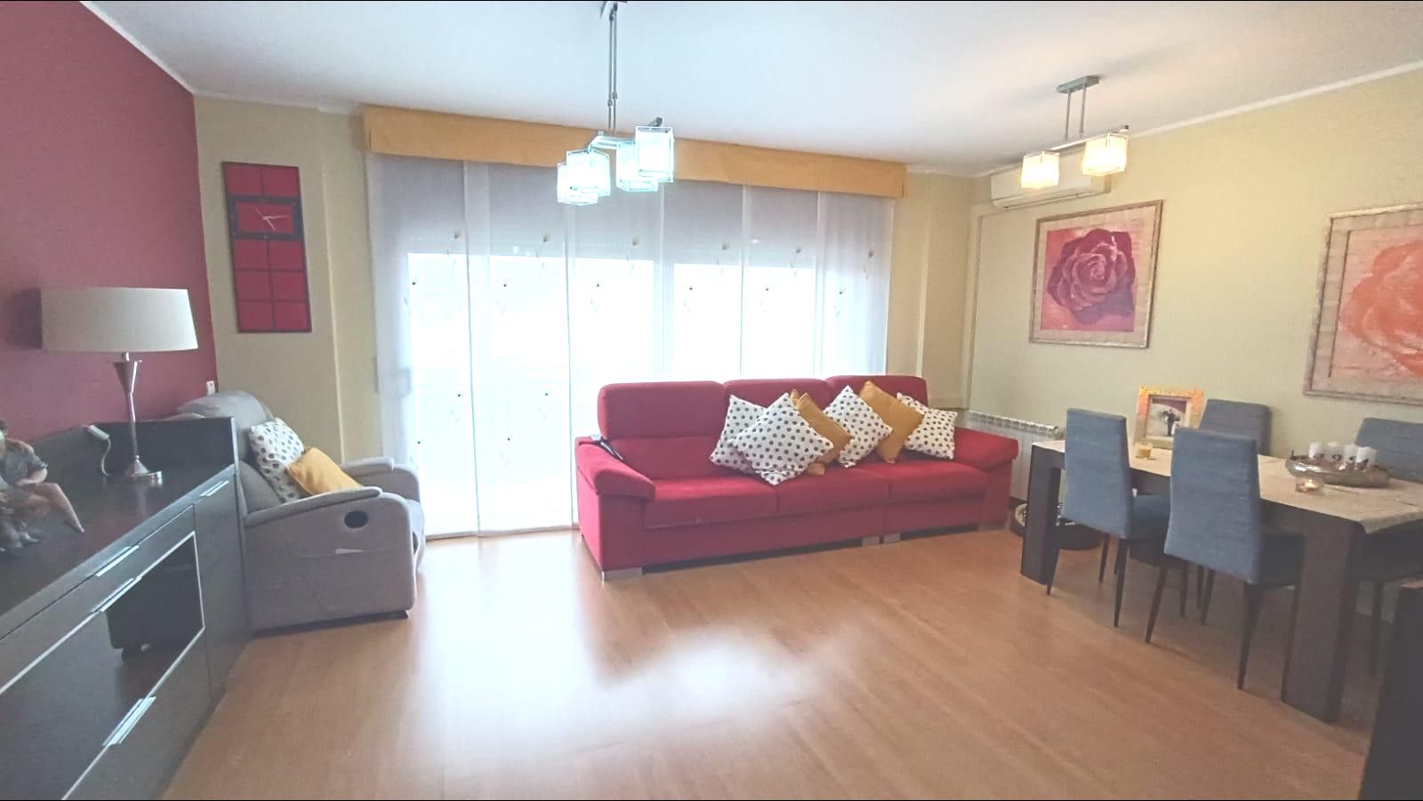 Living room of Attic for sale in El Vendrell  with Heating, Parquet flooring and Terrace