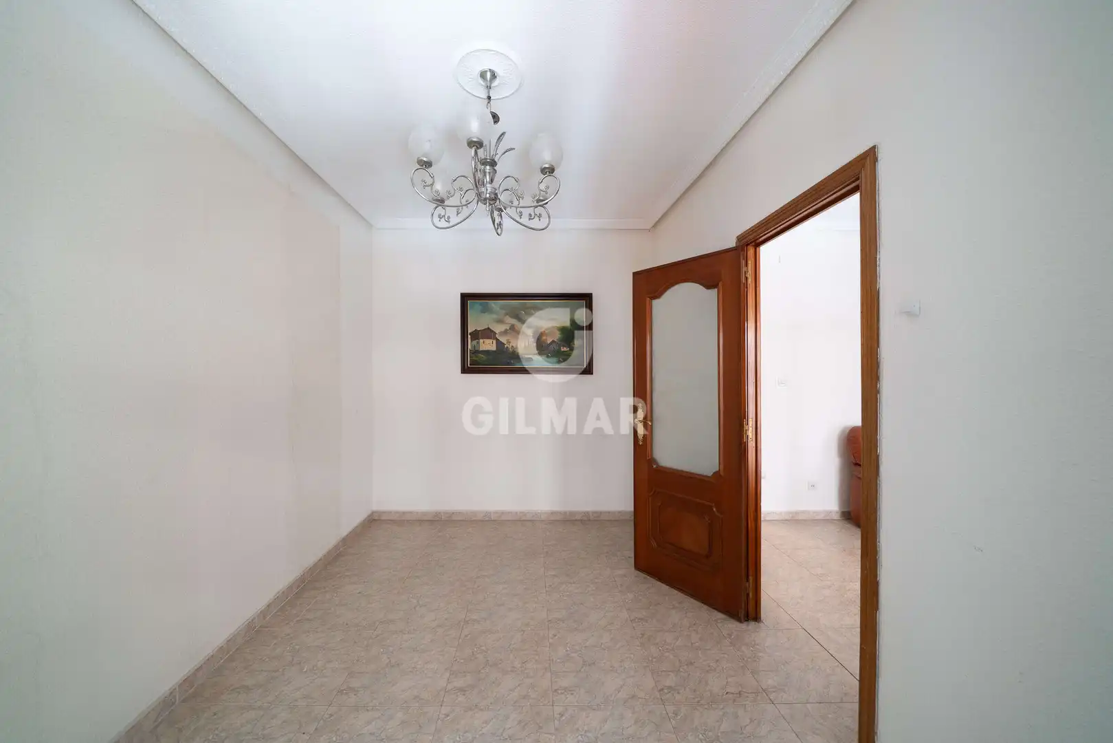 Piso en venta en Madrid con Calefacción y Trastero