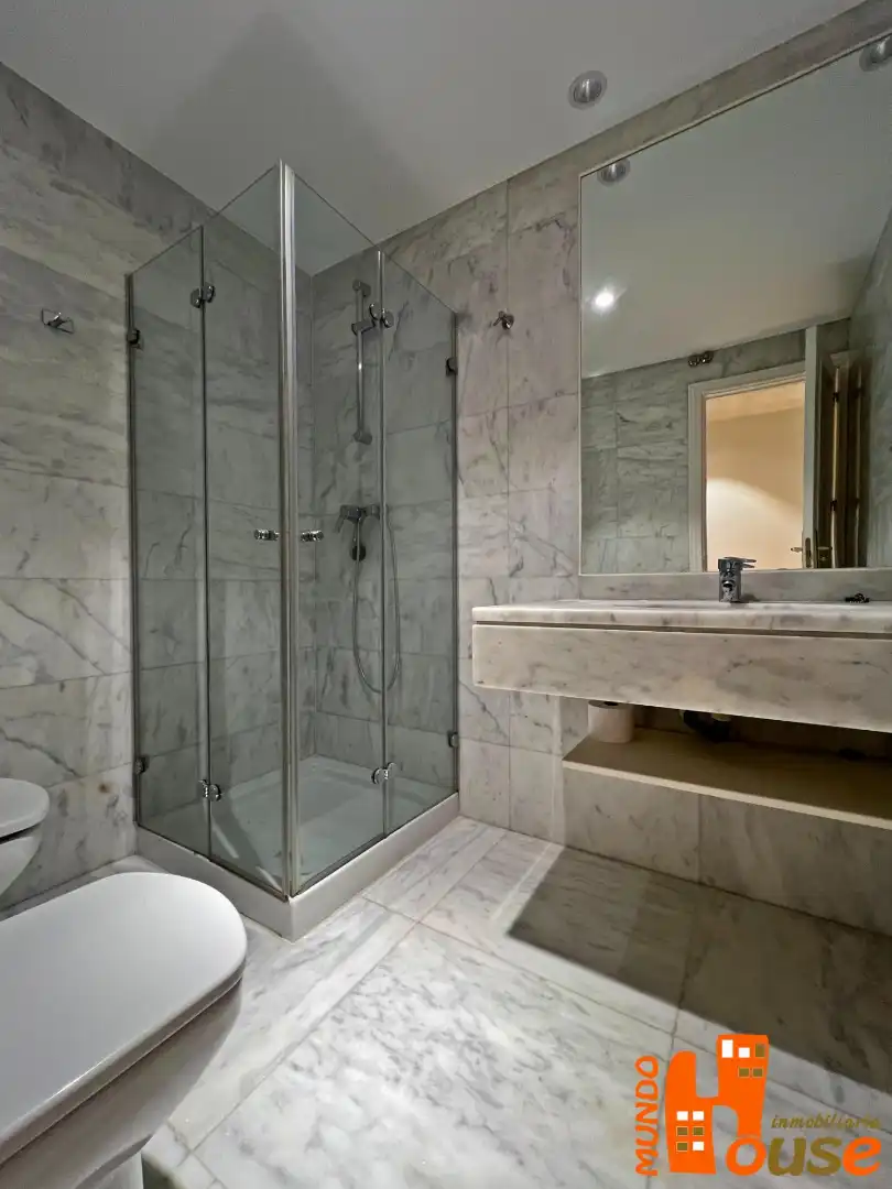 Baño de Dúplex en venta en Real Sitio de San Ildefonso con Calefacción, Trastero y Balcón