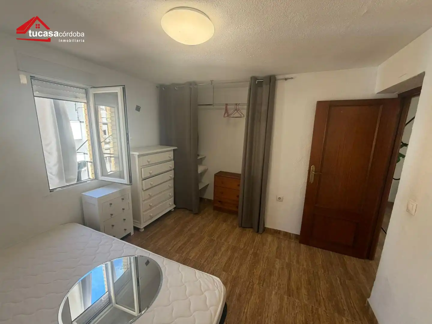 Bedroom of Flat for sale in Córdoba  with Air Conditioner, Terrace and Furnished